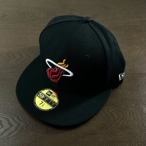 New Era Miami Heat Fitted Hat (7 1/4)